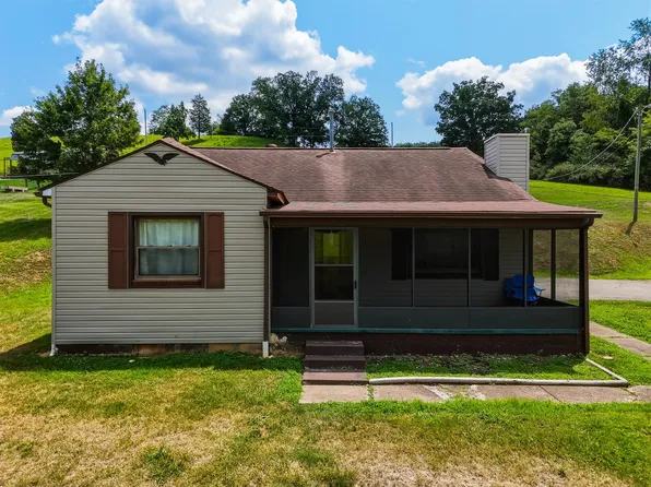 891 Tyler Creek Rd, Salt Rock, WV 25559