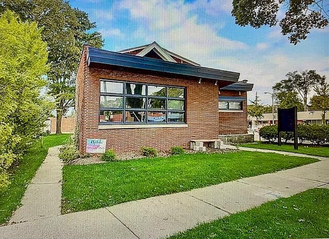 1st image of 2289 Ludington AVENUE #A, B