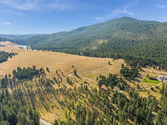 4th image of 4070 Black Lake Road