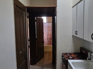 318 Brady St APT 5, Davenport, IA 52801