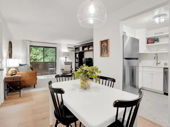 117 Quaker Hwy APT 48, Uxbridge, MA 01569