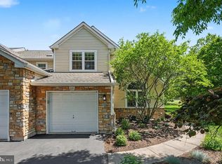 221 Canterbury Ct, Blue Bell, PA 19422