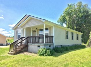 140 Beaver Dam Ln, North Wilkesboro, NC 28659
