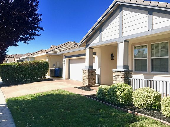2nd image of 40 Grand Canyon Cir