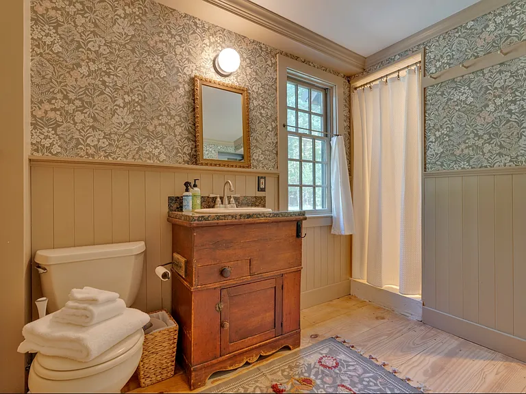 3 Decary Rd — Photo 14