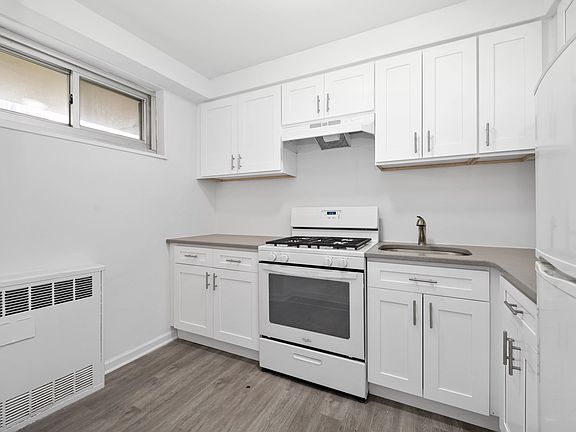 5th image of 215 Park Row APT 15F