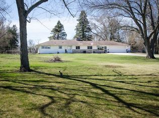 19523 W Brae Loch Rd, Grayslake, IL 60030