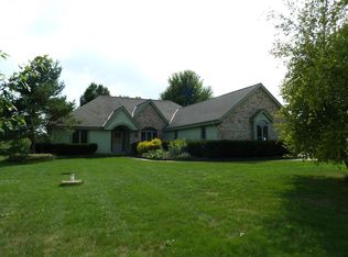 4163 Meadowlark Ln, Hubertus, WI 53033