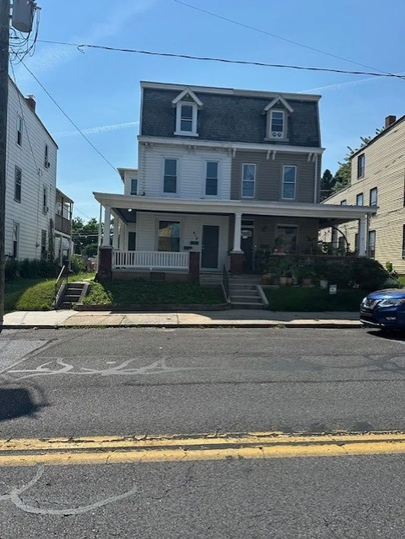 1st Floor 1 Bedroom, 1 Bathroom Apartment For Rent in New Cumberland, PA, located within the West... — Photo 1