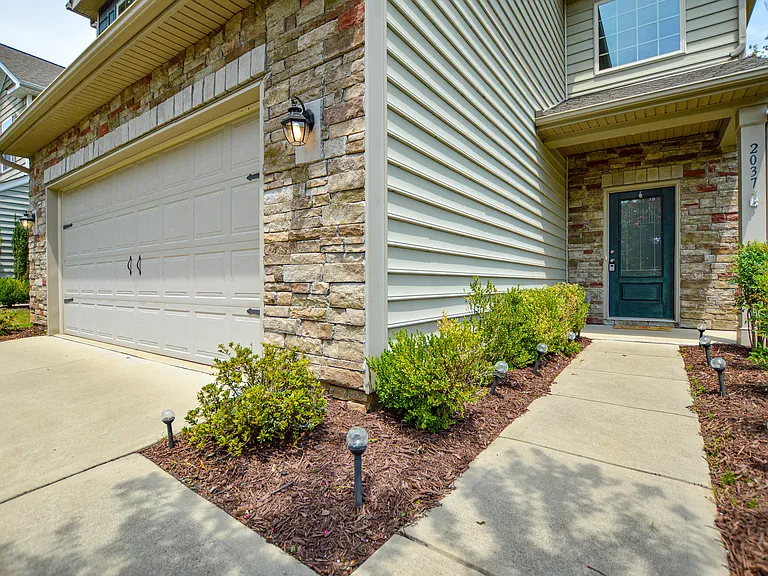 2037 Ice Lake Ct — Photo 5