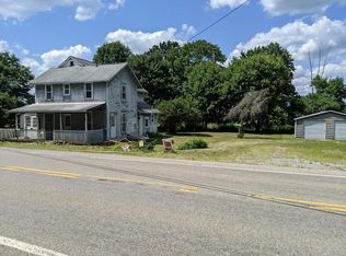 729 Barkeyville Rd, Grove City, PA 16127