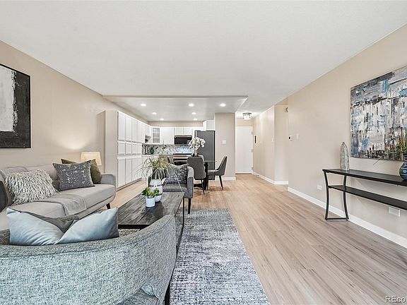 4th image of 705 S Alton Way #4C
