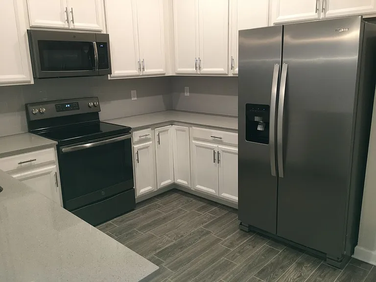 1260 Royal Street George Blvd #1 — Photo 4