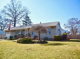 308 Lafayette Rd, West Babylon, NY 11704
