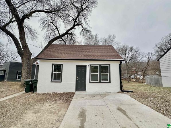 1411 Prescott St, Sioux City, IA 51103