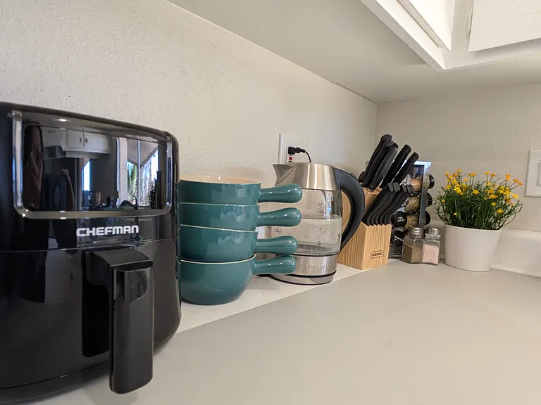 2035 E Cornell Dr — Photo 21