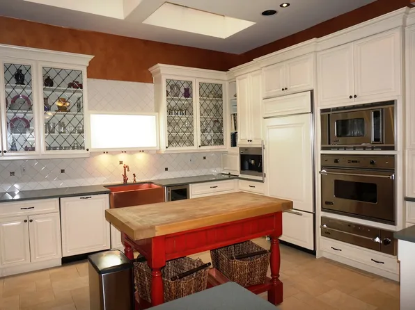 1 Centre Market Place image 1 of 11