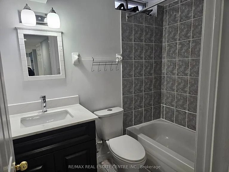 55 Tulip Dr #BASEMENT — Photo 10