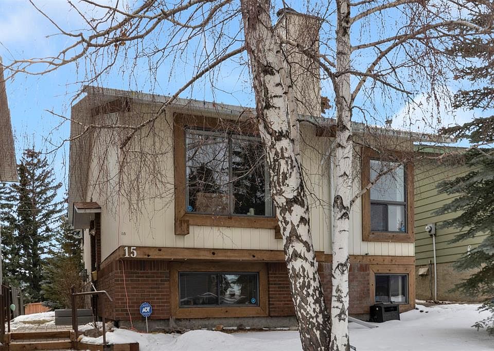 1st image of 15 NE Coach Manor Rise SW