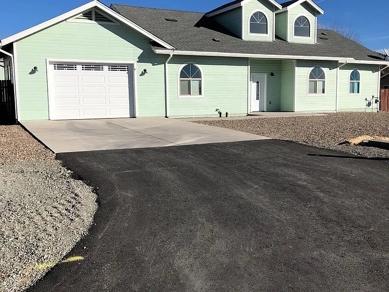 7908 E Roundup Dr — Photo 1