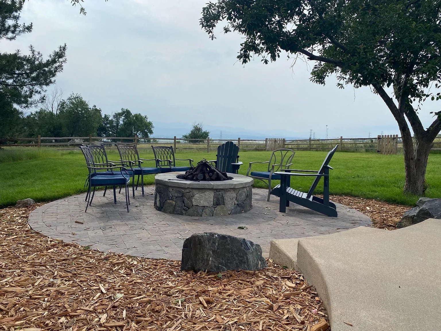 W Pineview Dr, Littleton — Photo 2