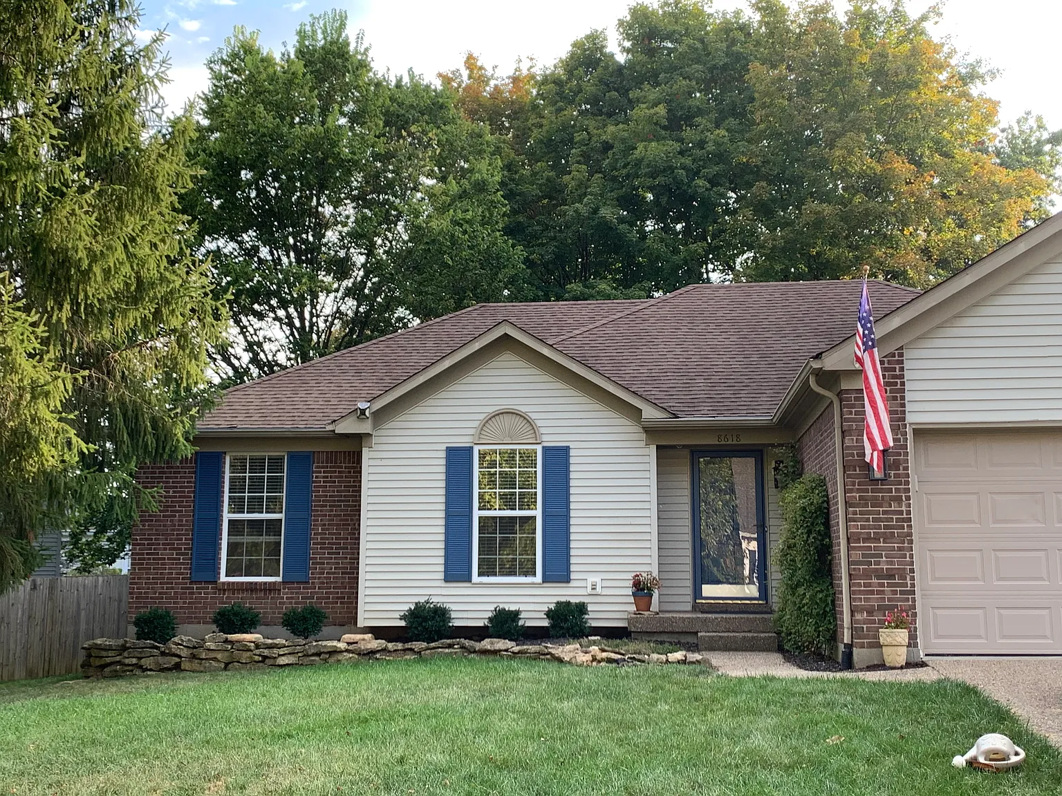 3 bed, 1343 sqft, $2,100 — Photo 1