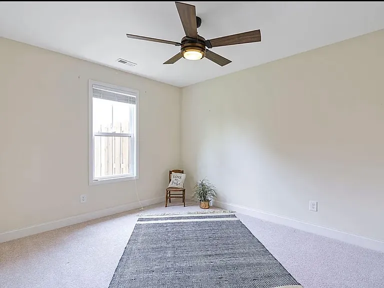 107 Holly Tree Ln — Photo 4