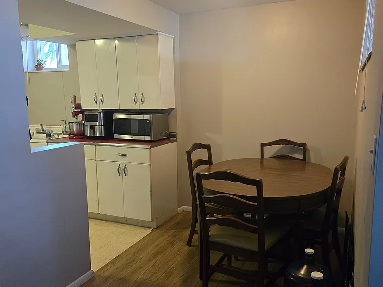 2234 E Roosevelt Ave — Photo 3