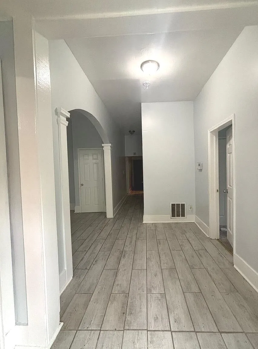 5 bed, 2.0 bath, $2,500 — Photo 3