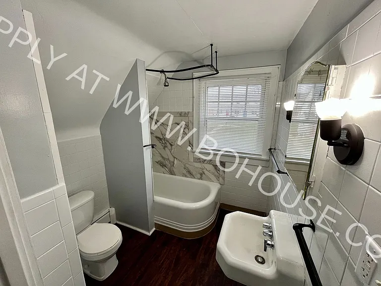 3018 McArthur Dr — Photo 5