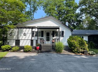 144 Antrim Ln, Altoona, PA 16601