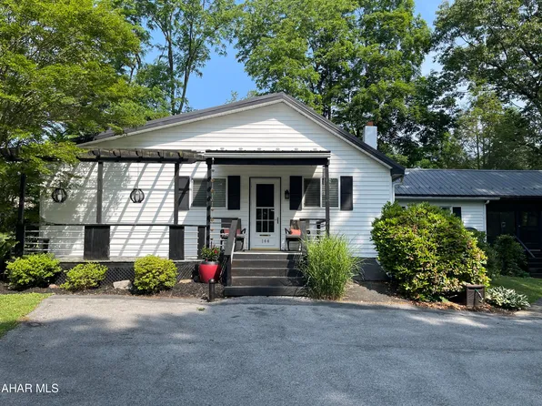 144 Antrim Ln, Altoona, PA 16601