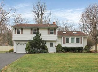 48 Capral Ln, New City, NY