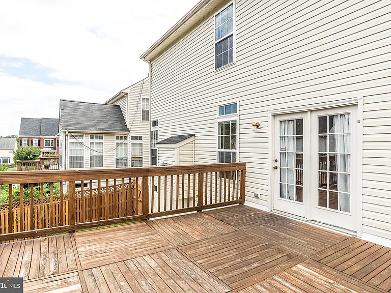8004 Towering Oak Way — Photo 25