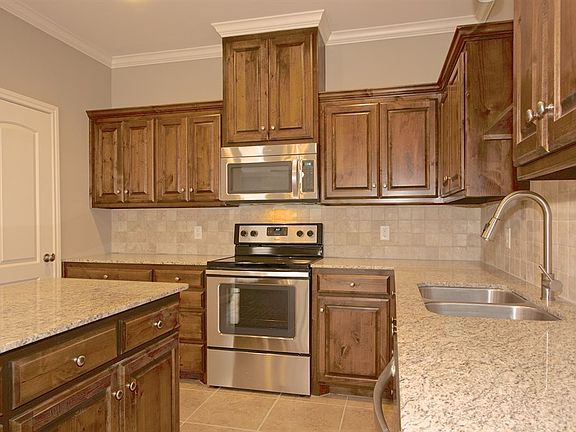 5th image of 4406 Oliver Pl