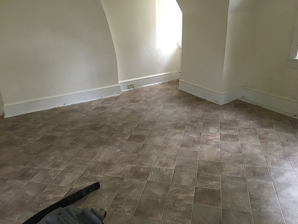 2nd image of 827 N 5th Street # Fl 3rd