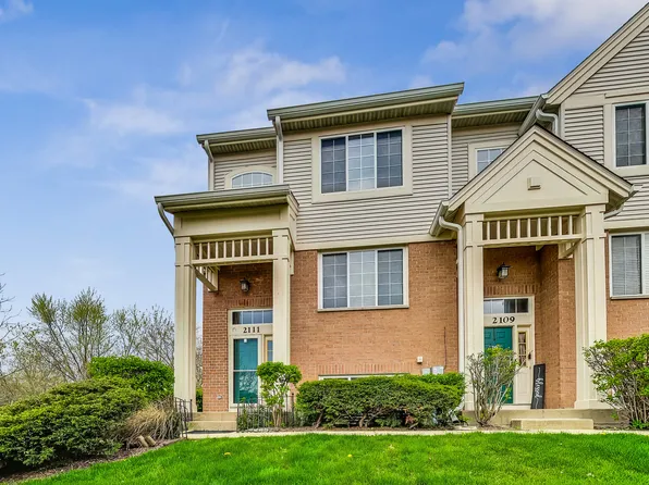 2111 W Concord Ln, Addison, IL 60101
