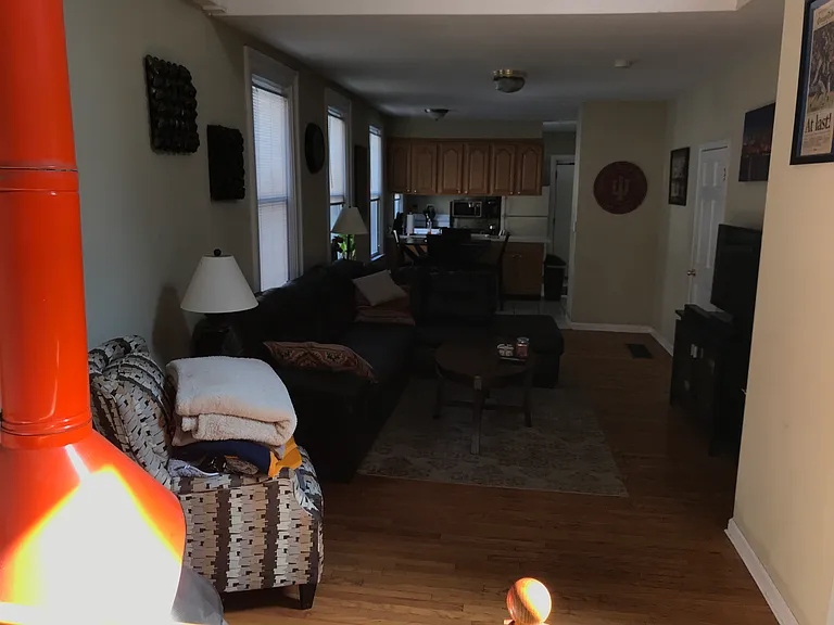 1107 W George St — Photo 15