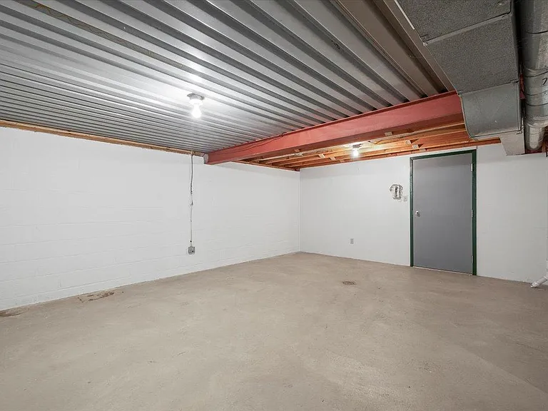 Connor Rd — Photo 25