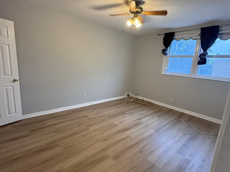 12004 Salina Pl — Photo 11