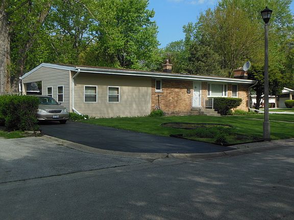 2nd image of 9450 Lotus Ave