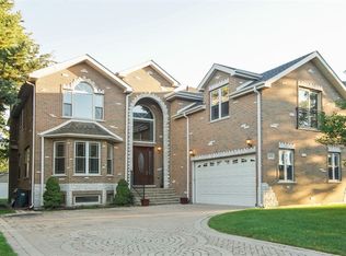 6818 Beckwith Rd, Morton Grove, IL 60053