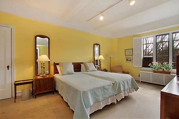 Sold by Corcoran | media 13