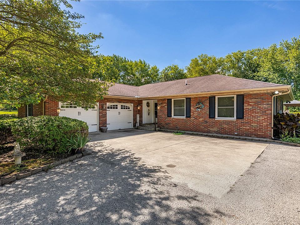 1st image of 2063 Pekin Rd
