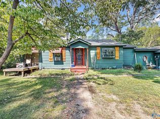 901 Snowden Dr, Boaz, AL 35957