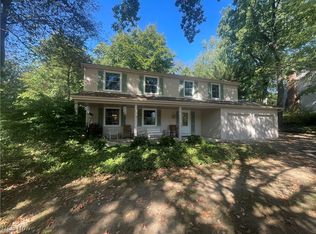8531 Red Oak Dr NE, Warren, OH