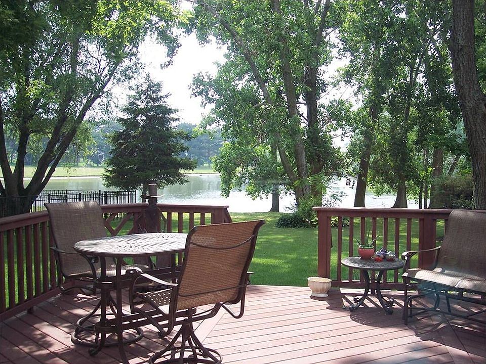 Imagine sitting on this Trex deck!