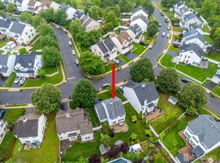 15 Providence Blvd, Kendall Park, NJ 08824