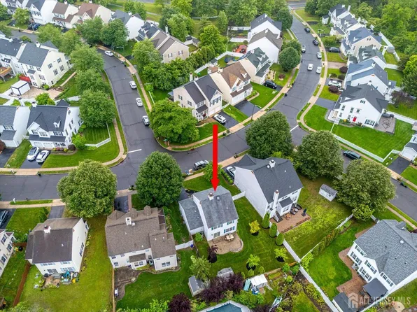 15 Providence Blvd, Kendall Park, NJ 08824