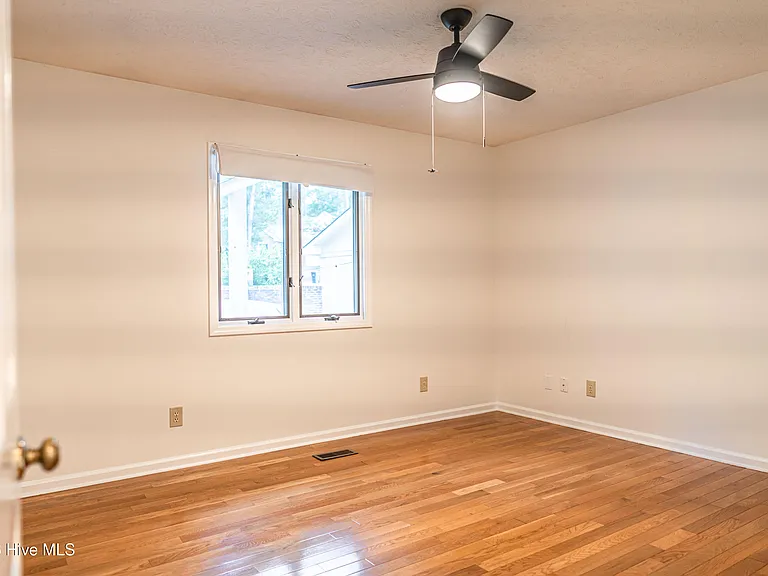 2 Sassafras Ln — Photo 28